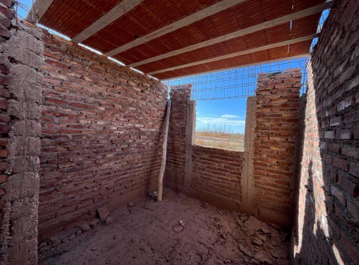 Venta lote Maipú, Mendoza. Con obra gruesa 1
