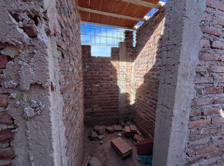 Venta lote Maipú, Mendoza. Con obra gruesa 2