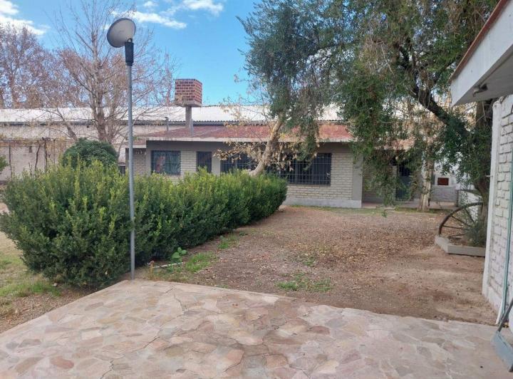 alquiler local comercial Gllen. frente B. sta. ana 1