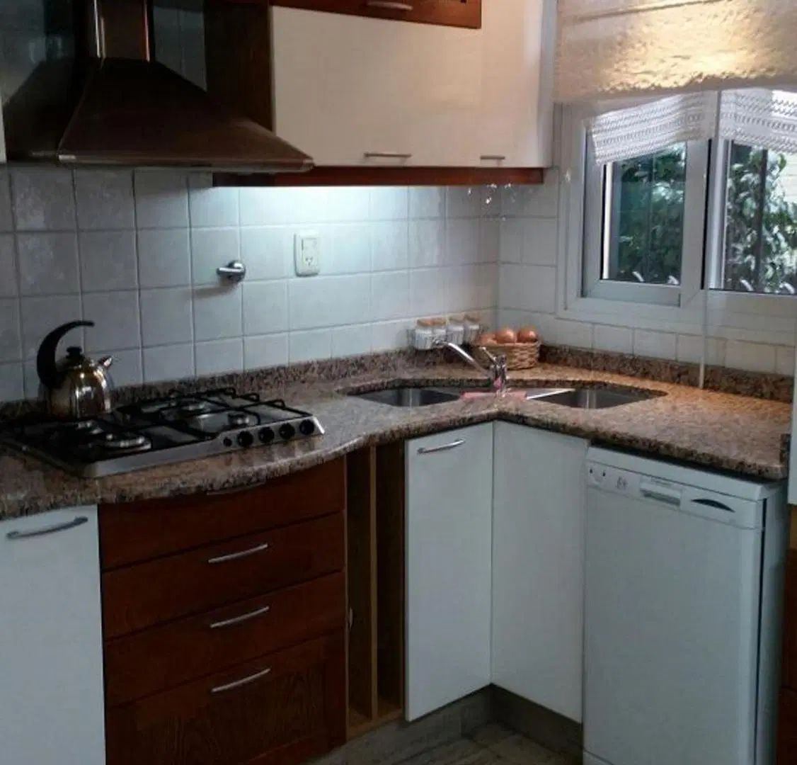 VENTA DE CASA CON PISCINA 2