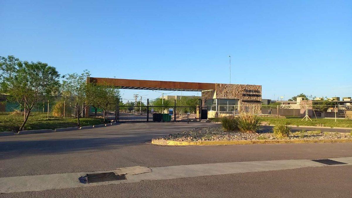 VENTA CASA POZO 2 DORMITORIOS B° PRIVADO MAIPÚ