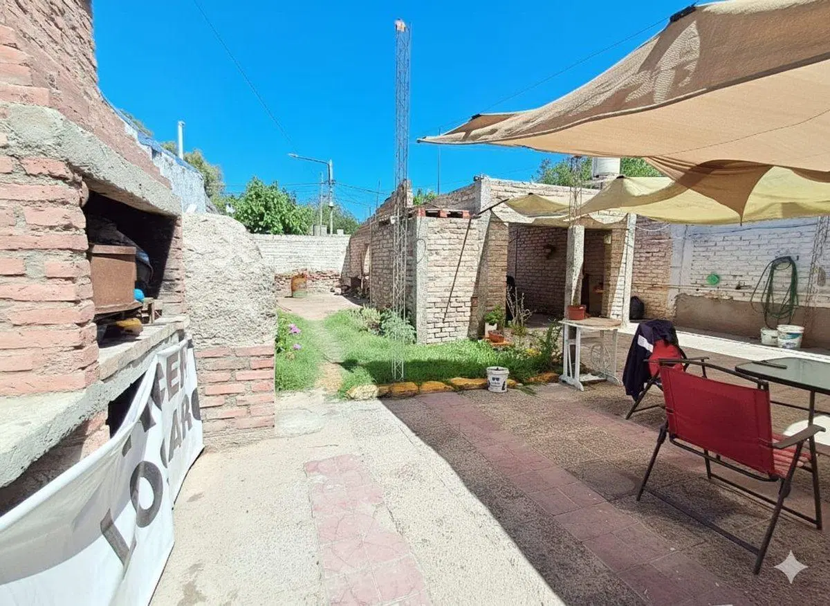 CASA EN VENTA EN LAS HERAS 3