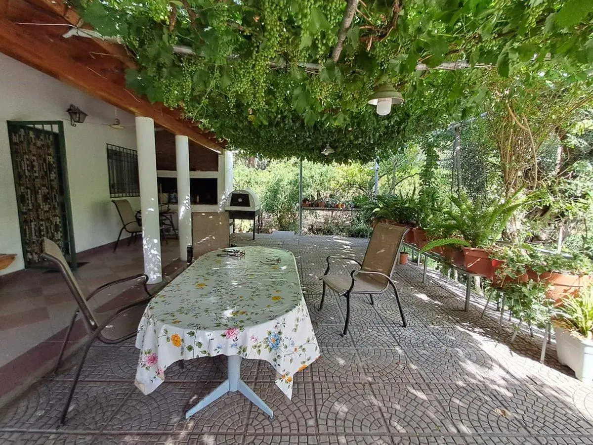 VENTA DE CASA CON QUINCHO Y PILETA, GUAYMALLÉN 3