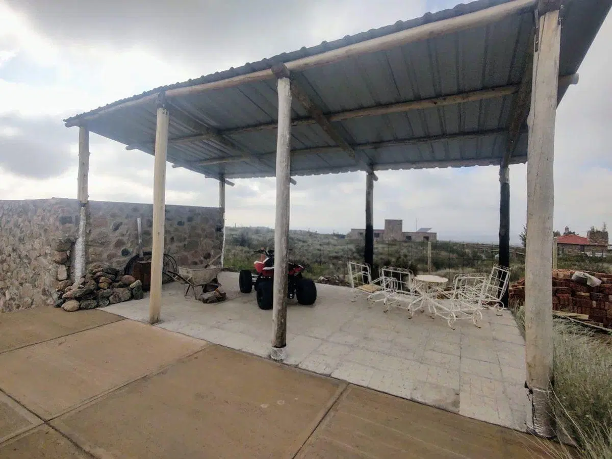 VENTA QUINCHO Y PILETA LA CRUCESITA 5