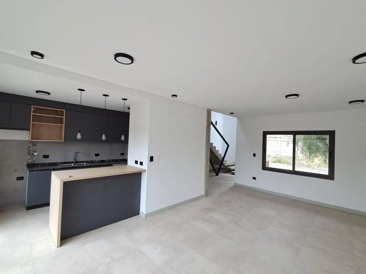 DUPLEX EN VENTA A ESTRENAR EN BARRIO ALTA MENDOZA 2