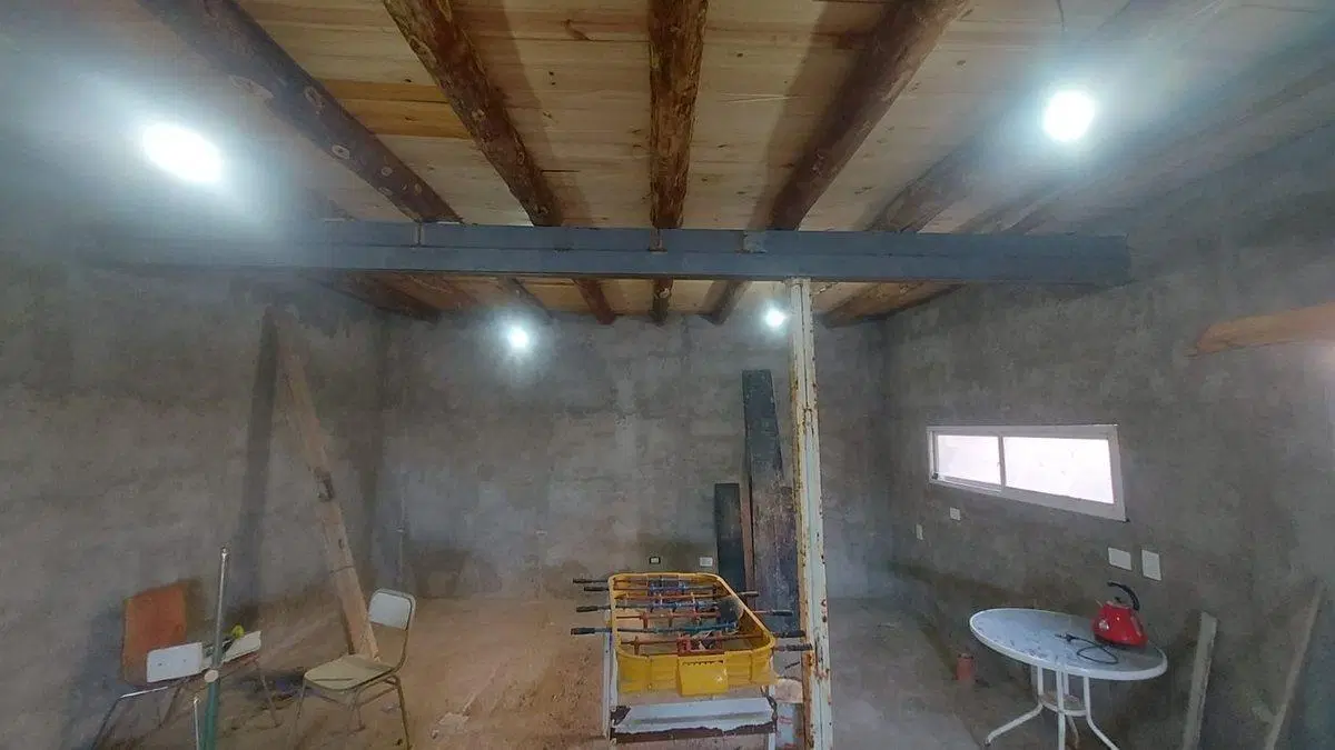 VENTA LOTE CON PILETA, QUINCHO Y CASA GUAYMALLEN 4