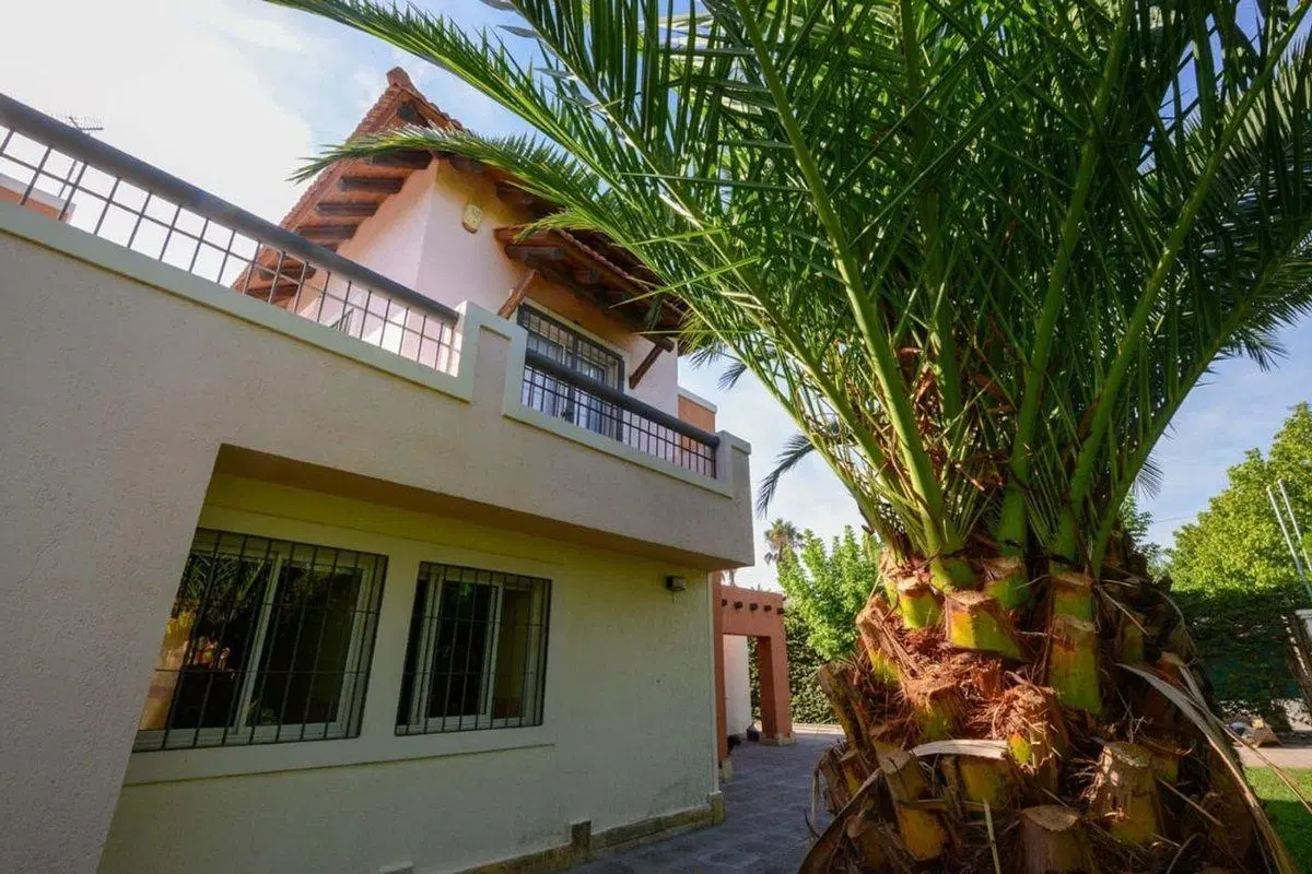 VENTA CASA, MAIPU BARRIO CERRADO 3 HABITACIONES 5