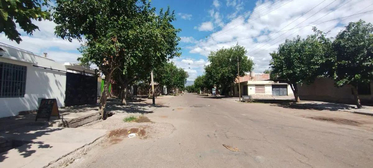 VENTA CASA 2 DOR. COCHERA GODOY CRUZ 3