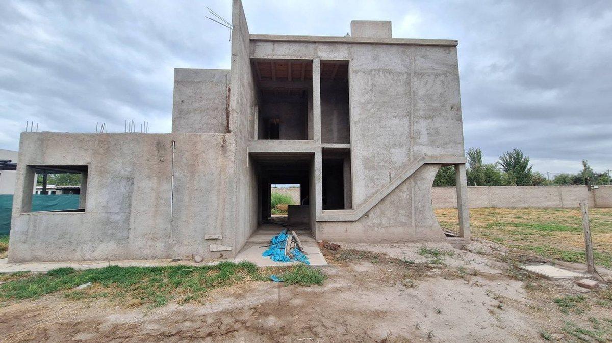OPORTUNIDAD DE INVERSIÓN CASA EN BARRIO PRIVADO