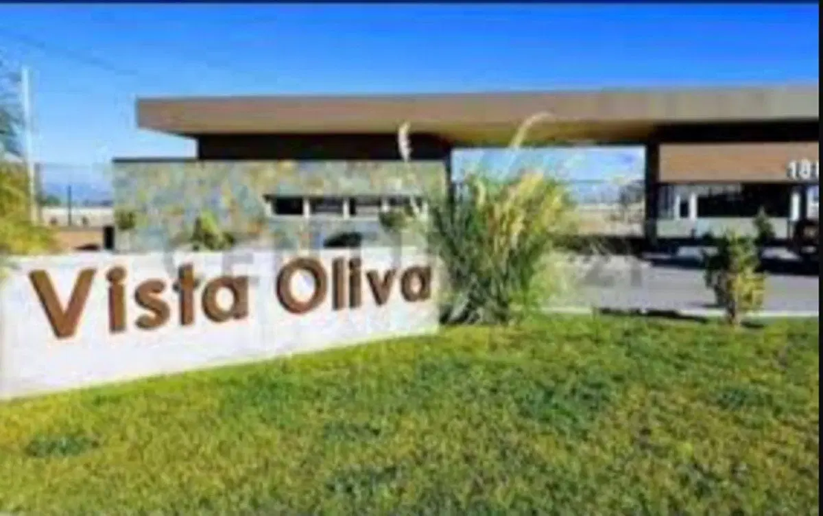 VENTA CASA HERMOSA, BARRIO PRIVAD0 MAIPÚ 2