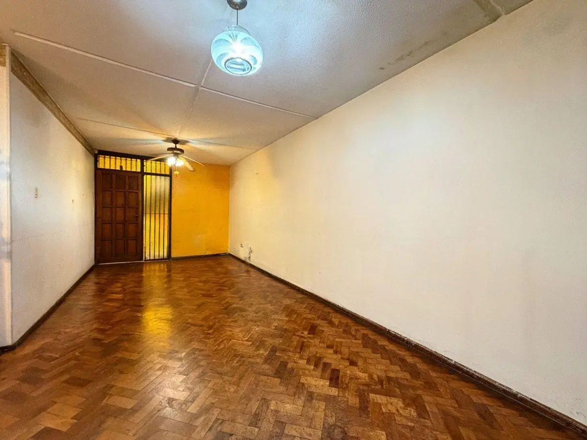 VENTA CASA EN BARRIO SANTA ANA, 3 DORMITORIOS 4