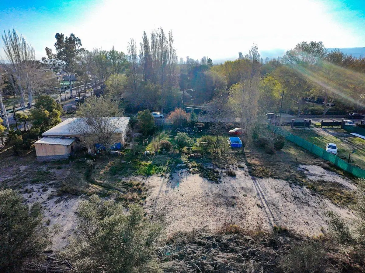 VENTA DE EXCELENTE PROPIEDAD CHACRAS DE CORIA 3
