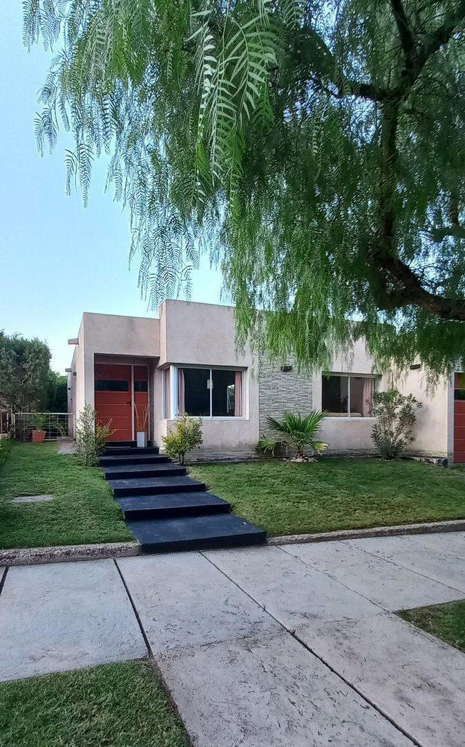 VENTA CASA BARRIO PRIVADO DALVIAN, MENDOZA CIUDAD