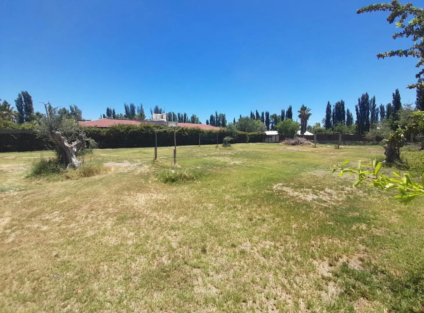 VENTA  HERMOSA CASA CON QUINCHO Y PILETA 2