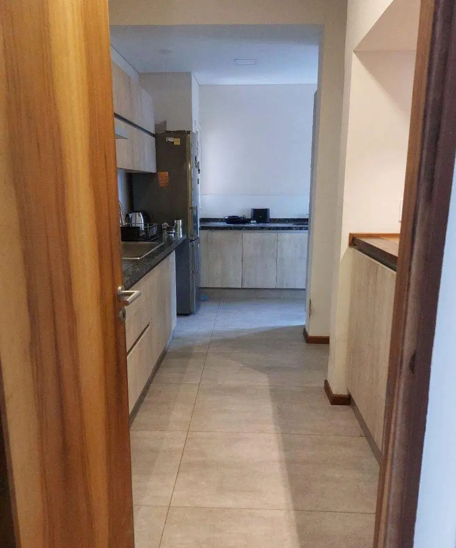 HERMOSA CASA EN VENTA EN BARRIO LAR DE BOEDO 2