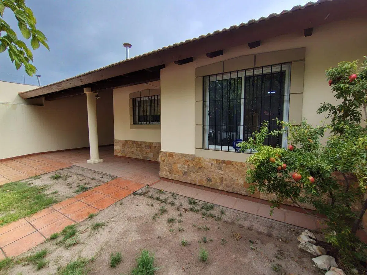 Se vende casa en Lujan De Cuyo, Mendoza 2