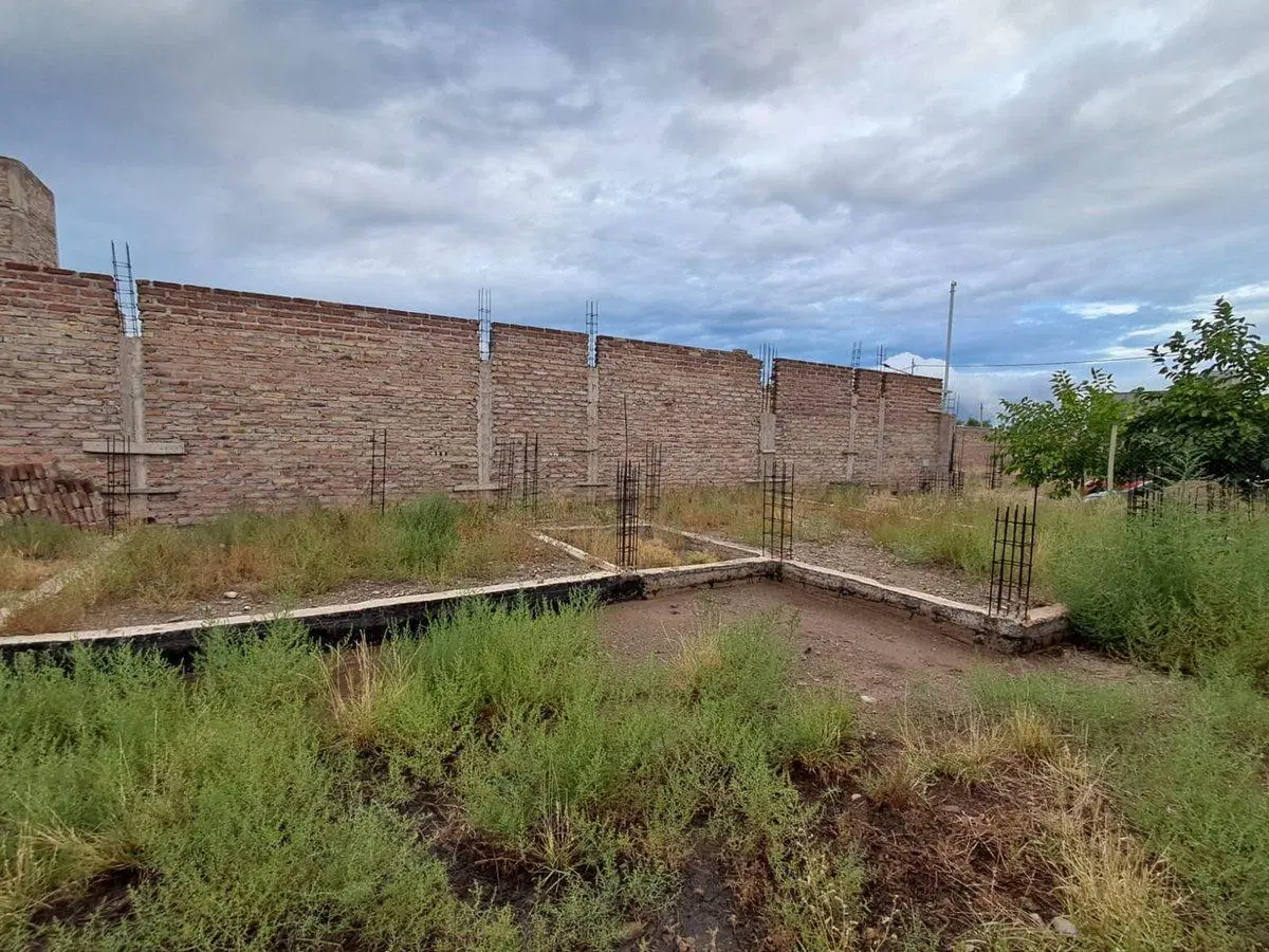 VENTA TERRENO CON PROYECTO DE VIVIENDA, LAS HERAS 5