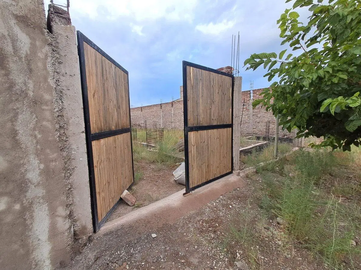 VENTA TERRENO CON PROYECTO DE VIVIENDA, LAS HERAS 4
