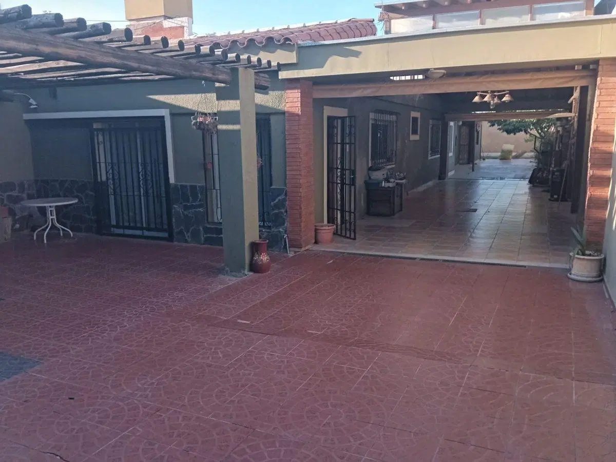 VENTA CASA Y DEPARTAMENTO EN GODOY CRUZ MENDOZA. 4