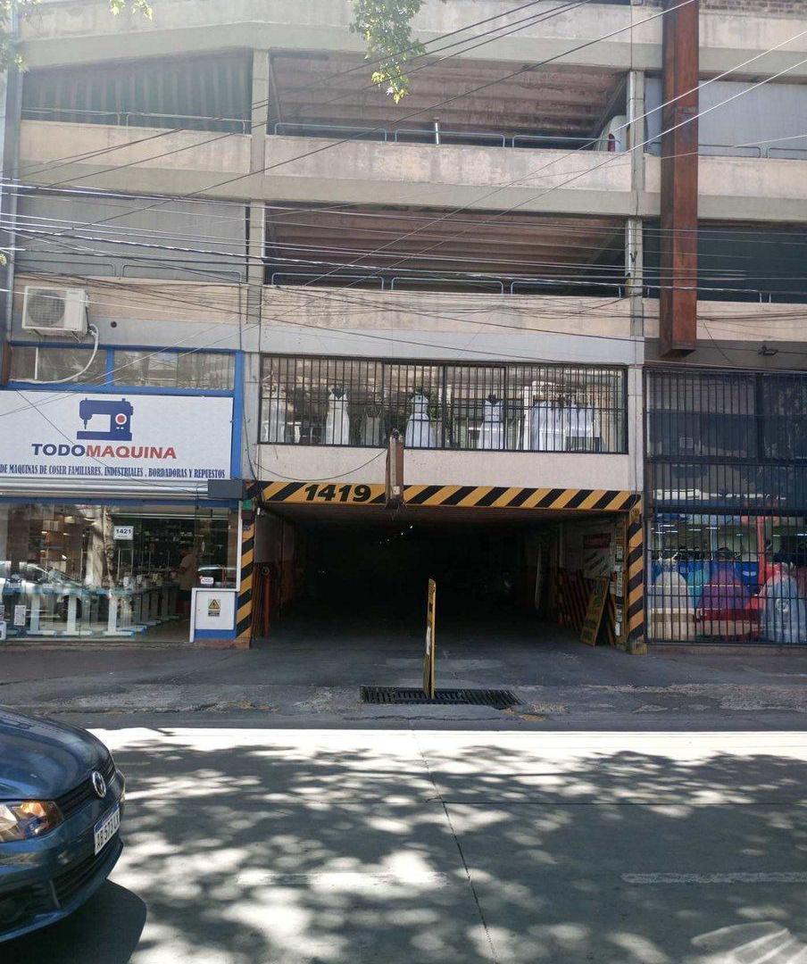 Foto de VENTA COCHERA FIJA CALLE RIOJA CIUDAD MZA, imagen 1