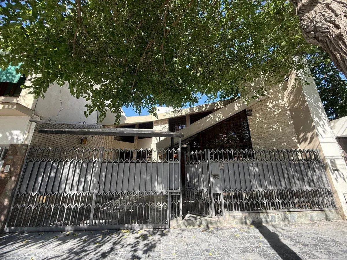 VENTA CASA CATEGORIA CUARTA OESTE 4