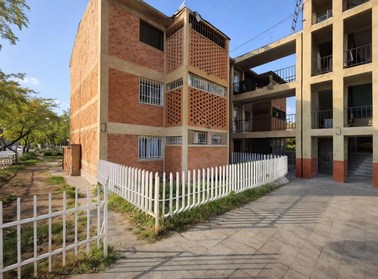 VENTA DE DEPARTAMENTO PLANTA BAJA - LAS HERAS 3