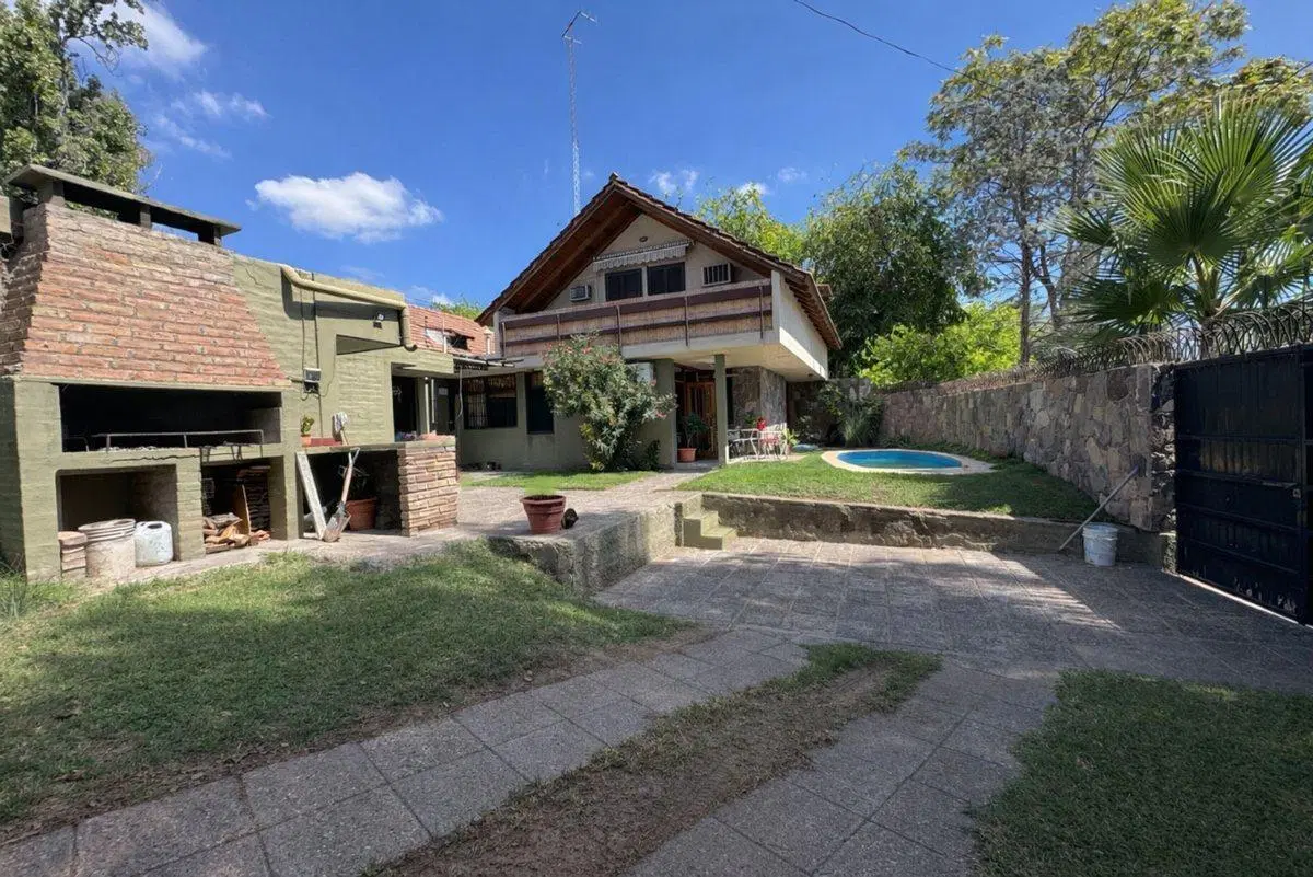 VENTA CASA GODOY CRUZ MENDOZA PILETA 2