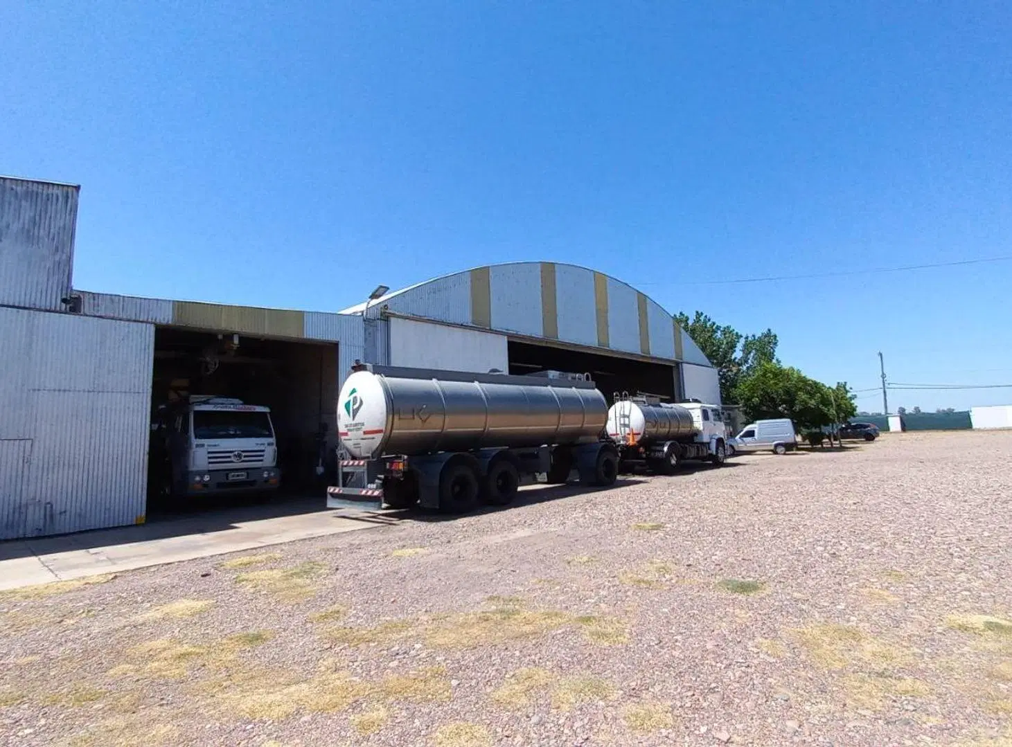 Galpón en venta - Ruta 7 - San Martín - Mendoza 2
