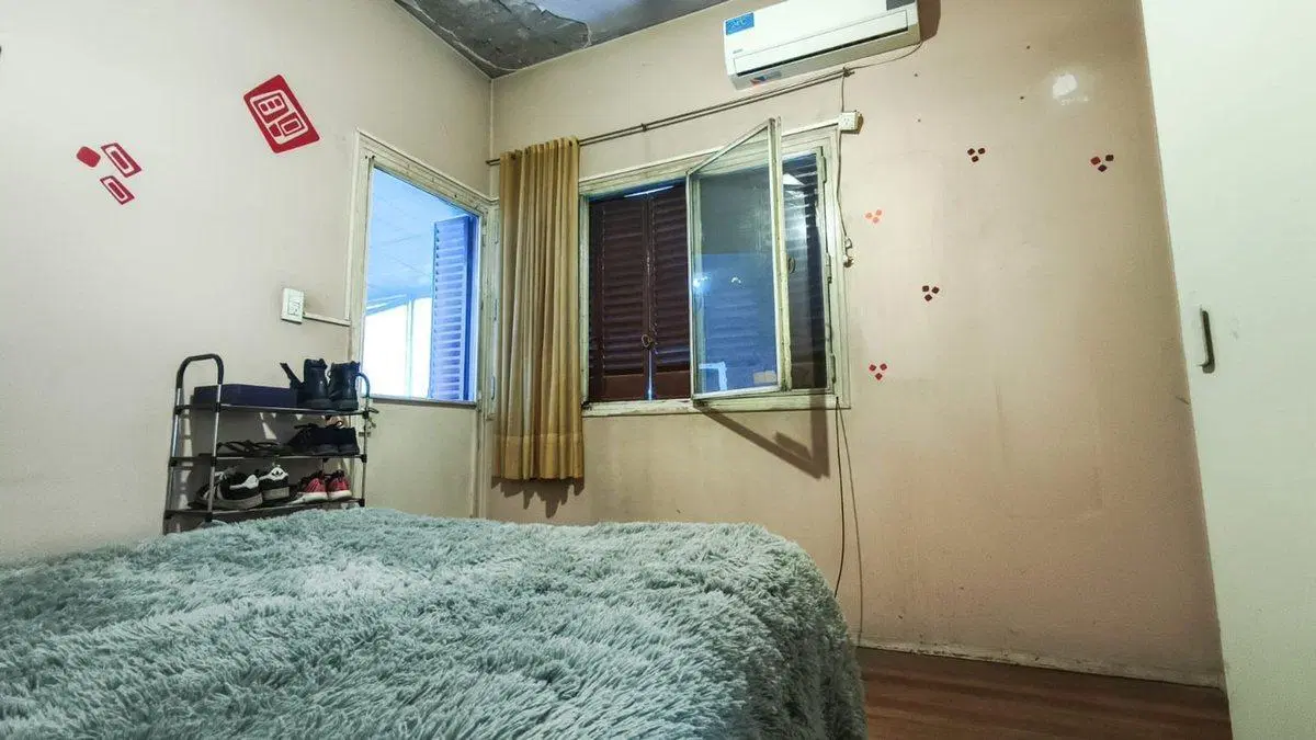 CASA EN VENTA CON IMPORTANTE TERRENO EN GODOY CRUZ 4
