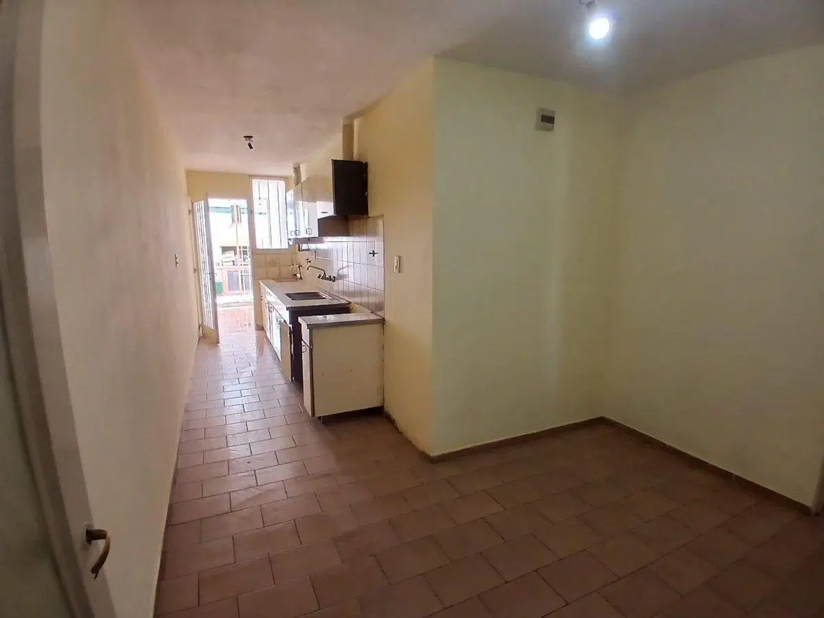 VENTA CASA BARRIO UJEMVI - LAS HERAS 4