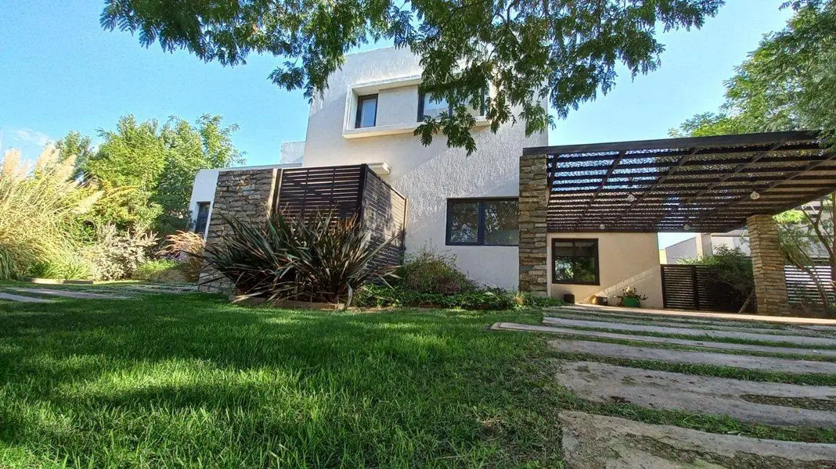 Casa en venta - Barrio Liceo 4 - Luján de Cuyo 2