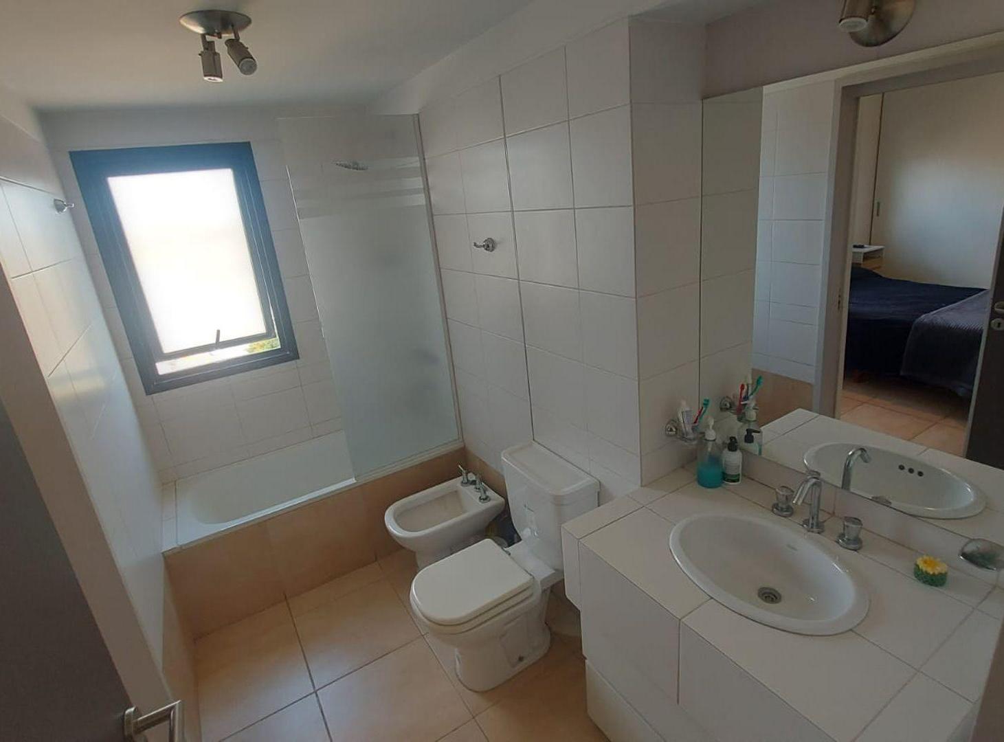 Foto de VENTA DEPARTAMENTO BOMBAL GODOY CRUZ, imagen 1