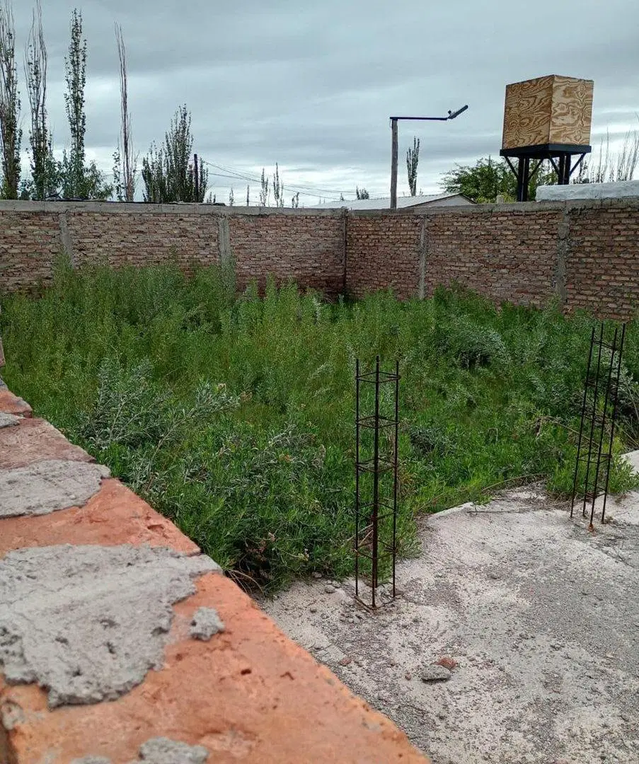 LOTE EN VENTA en calle Milagros, Guaymallén. 4
