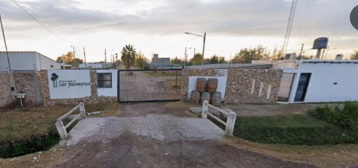 Venta de casa con pileta, Guaymallén 3