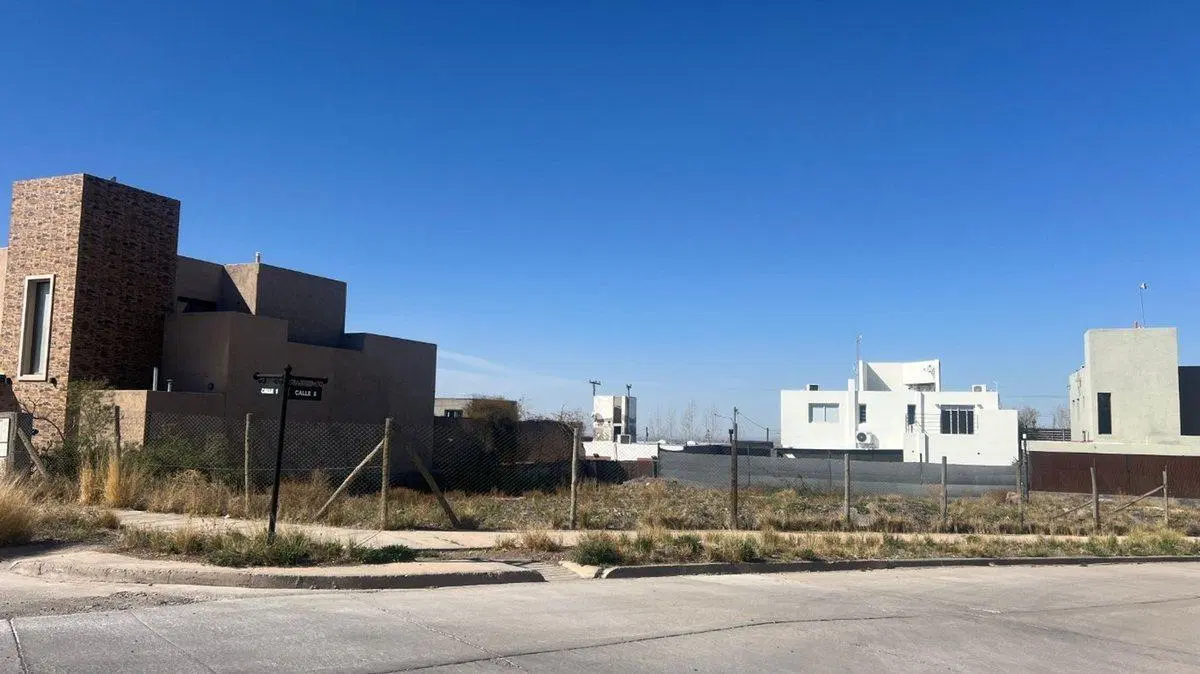 VENTA TERRENO EN ETAPA 1, BARRIO LA BASTILLA 5