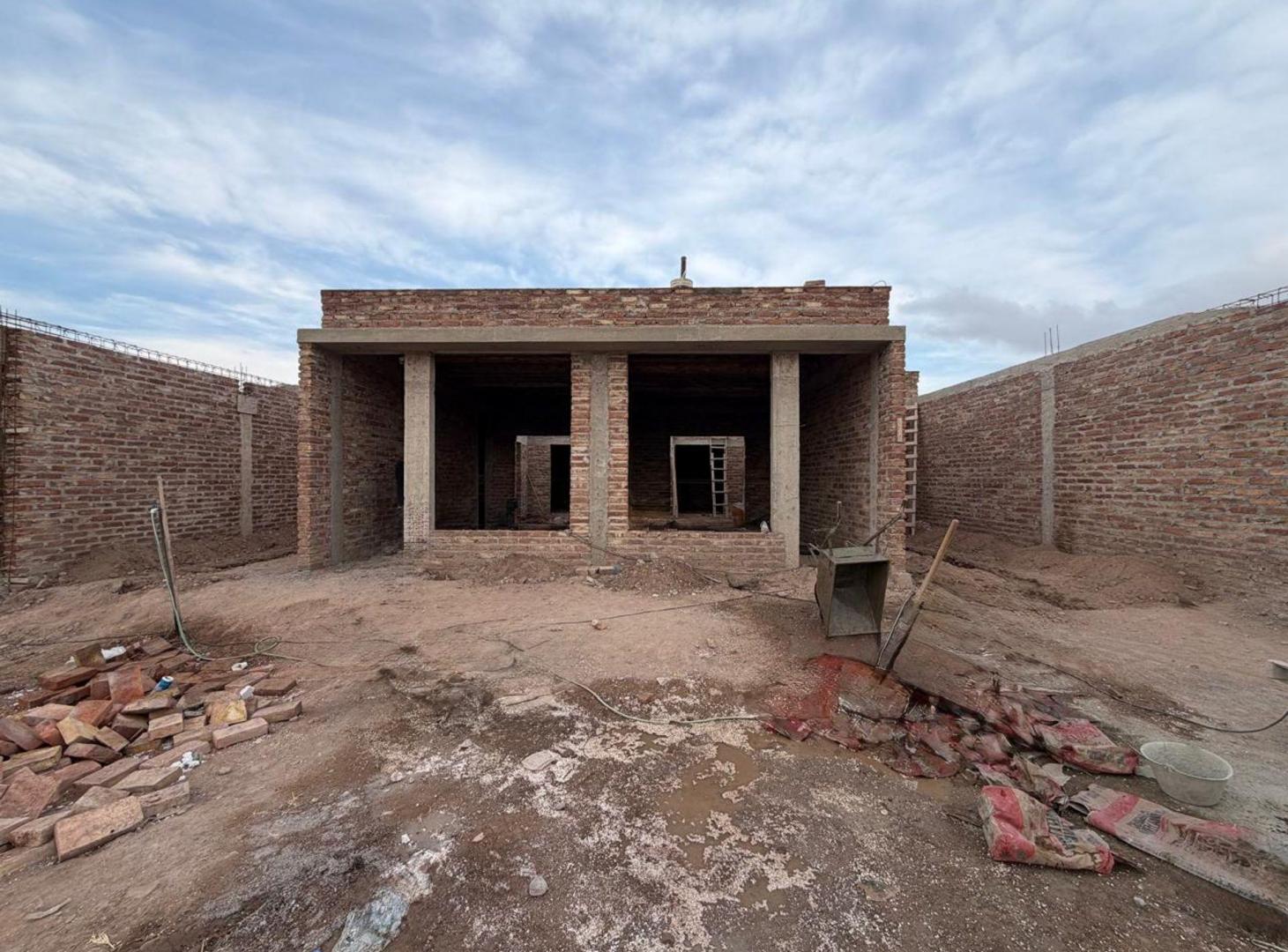 CASA EN POZO, 3 DORMITORIOS 2 BAÑOS, MAIPÚ