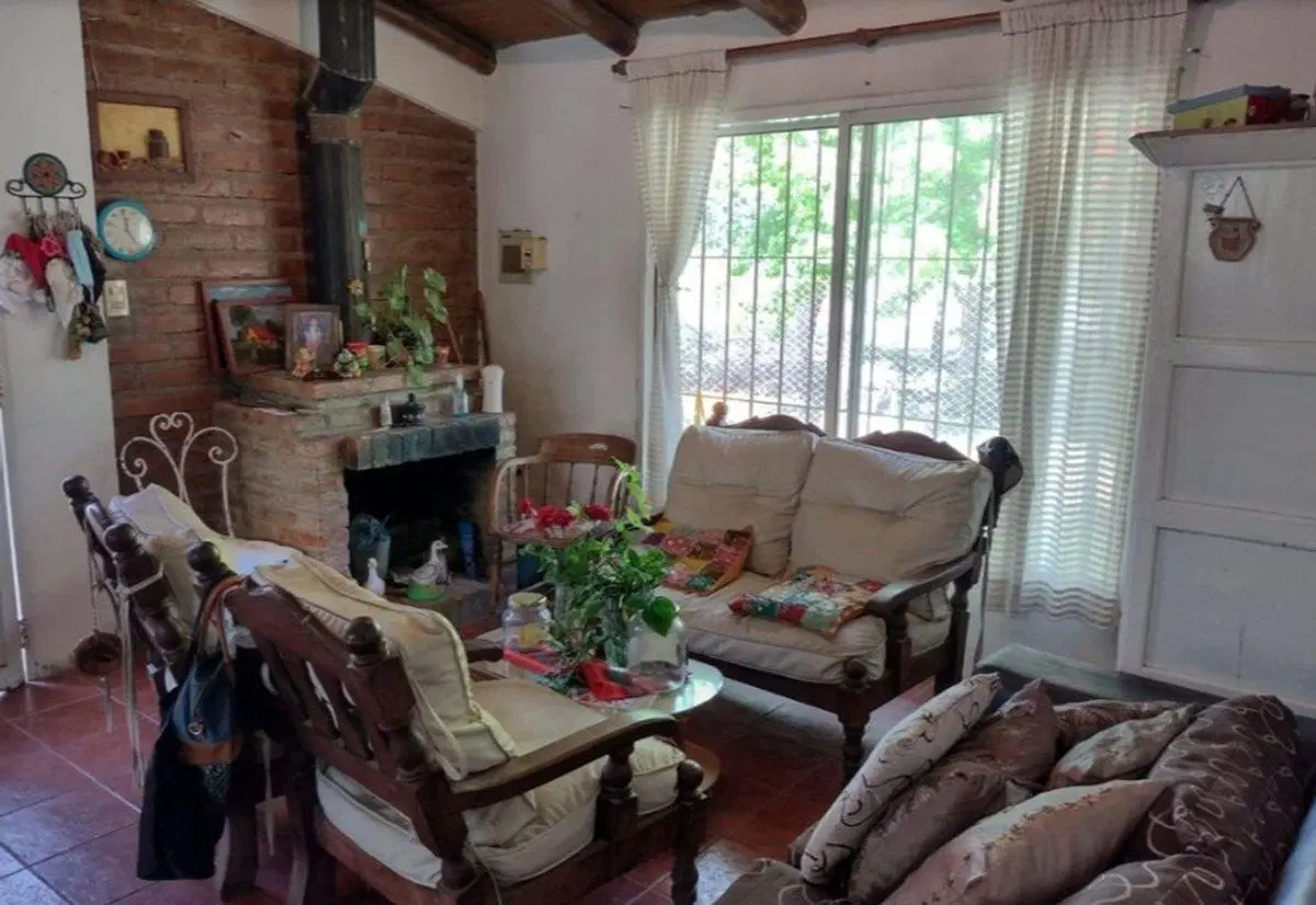 VENTA CASA 4 DORM. LA PRIMAVERA GUAYMALLEN 2