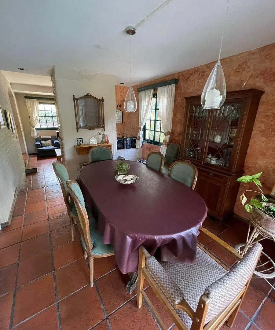 SE VENDE CASA EN BARRIO DALVIAN CIUDAD DE MENDOZA 4