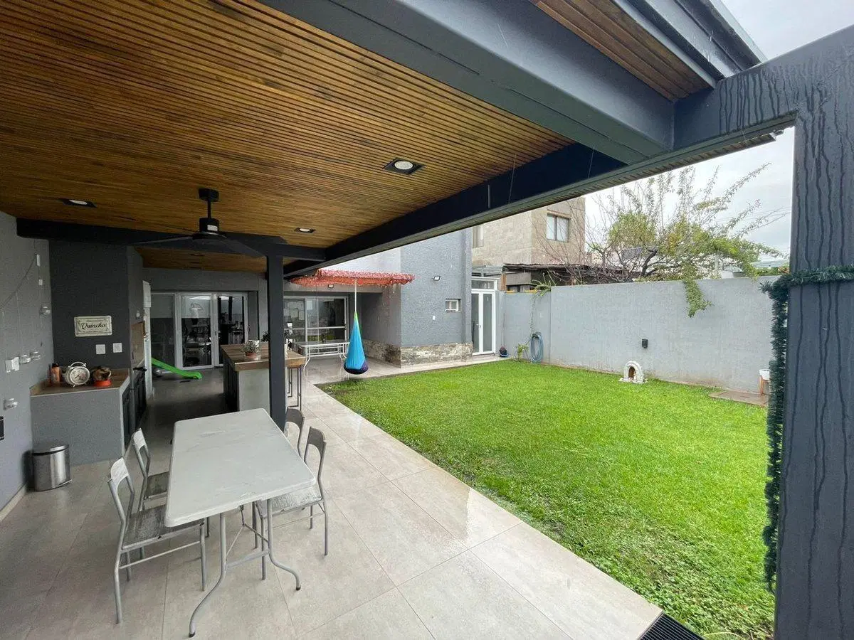 VENTA CASA 3 DORMITORIOS BARRIO URQUIZA GUAYMALLÉN 3