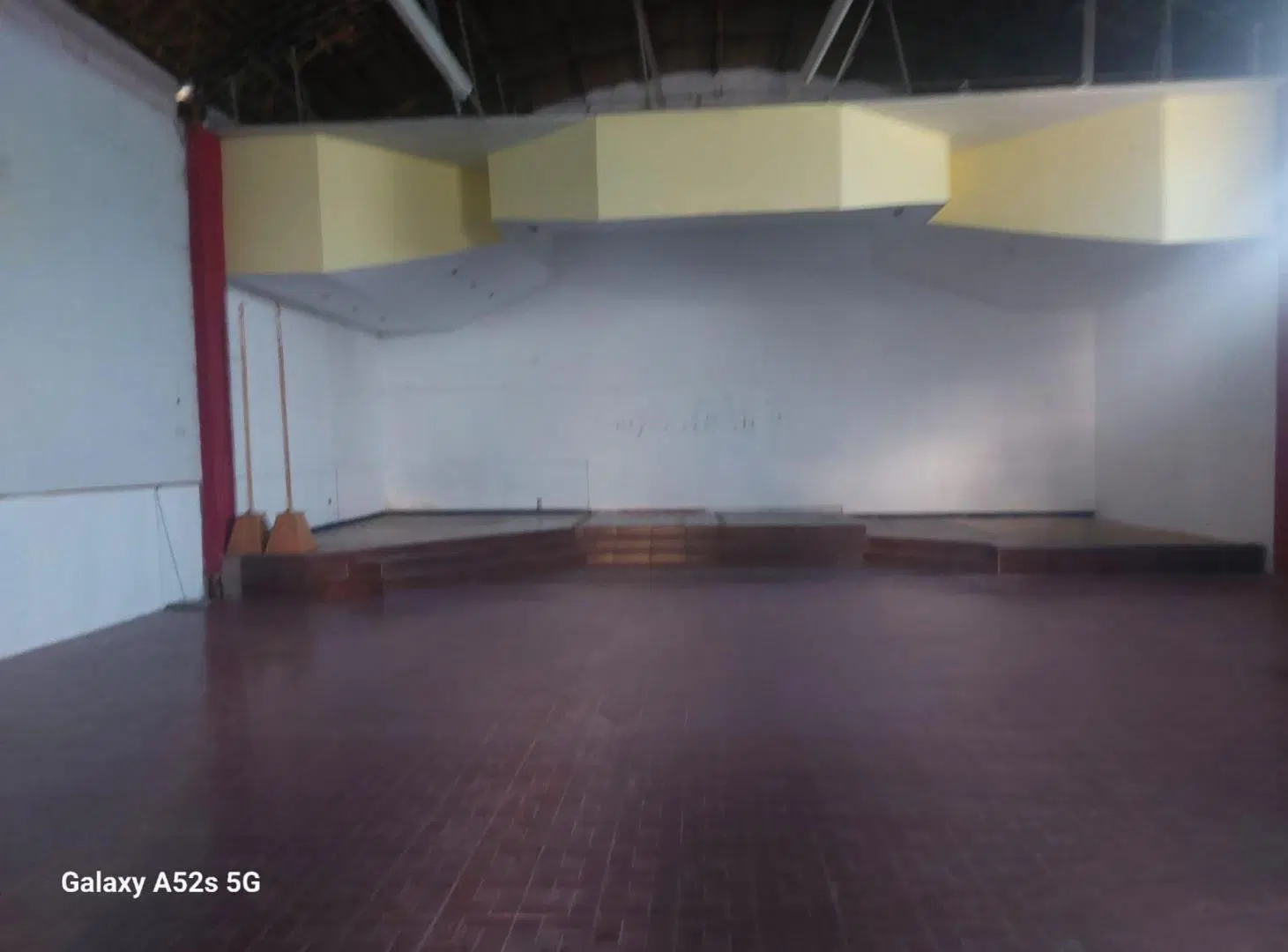 LOCAL AMPLIO EN DORREGO APTO GIMNASIO ,COMERCIO 2