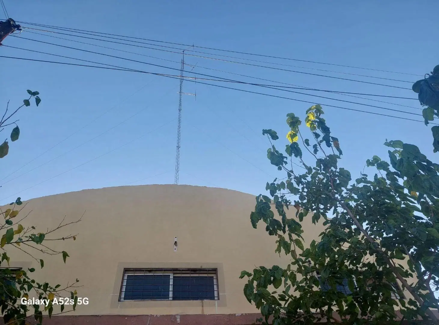 LOCAL AMPLIO EN DORREGO APTO GIMNASIO ,COMERCIO 3
