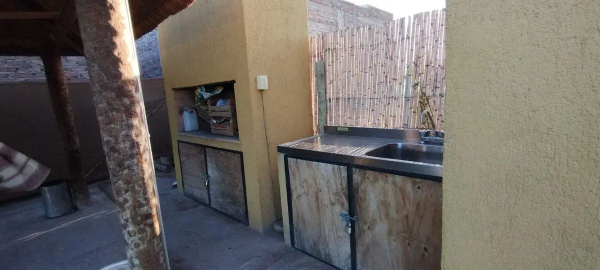 VENTA QUINCHO LA PRIMAVERA GUAYMALLEN 5