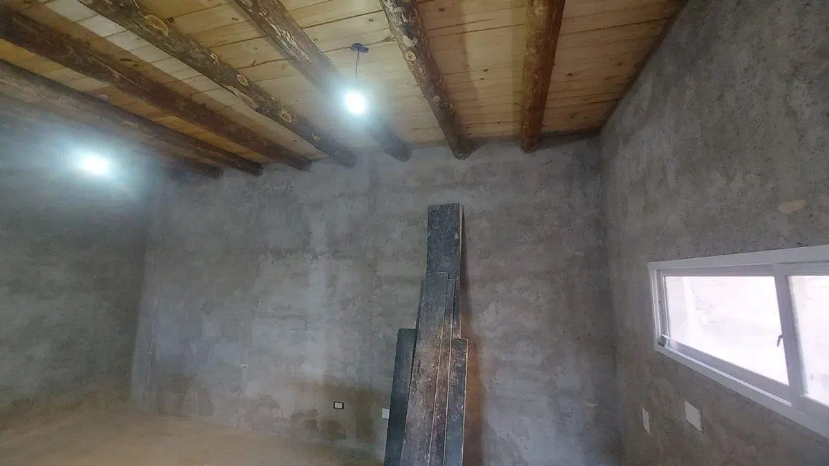 VENTA LOTE CON PILETA, QUINCHO Y CASA GUAYMALLEN 4