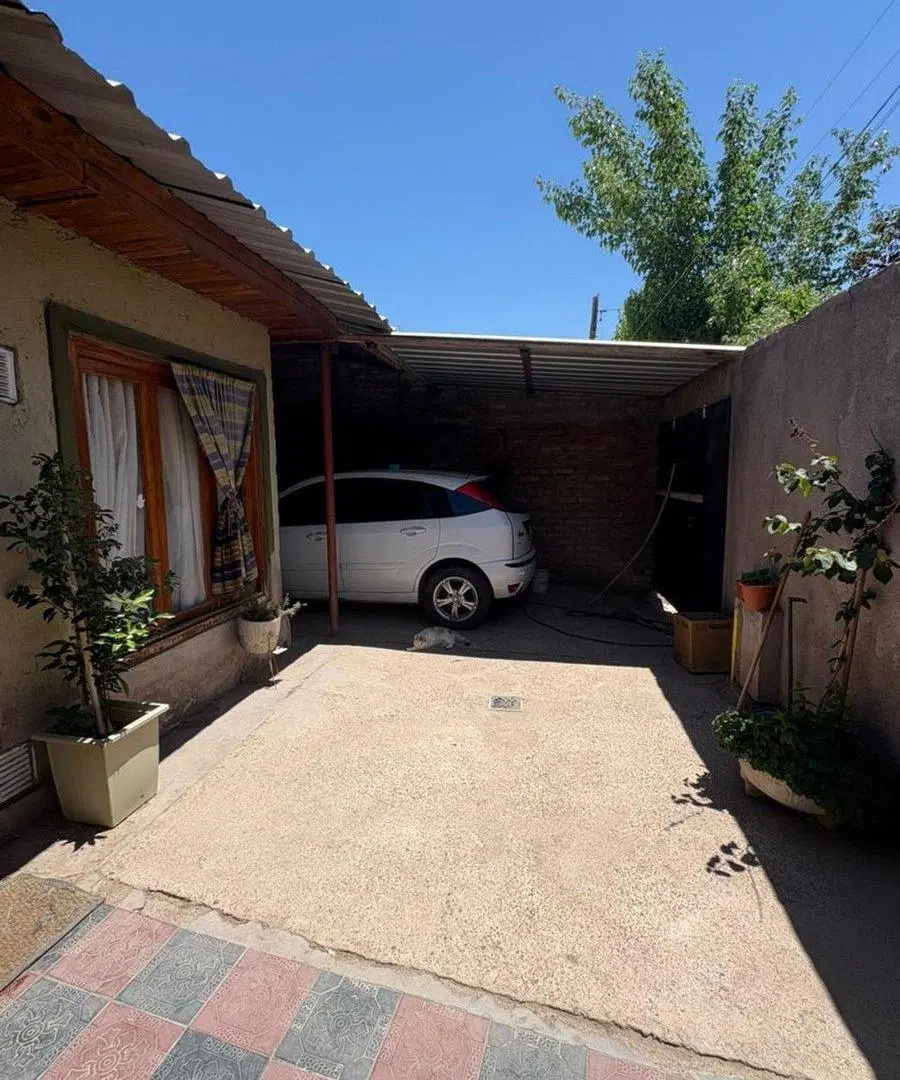 OPORTUNIDAD - CASA EN VENTA - LUJAN DE CUYO 2
