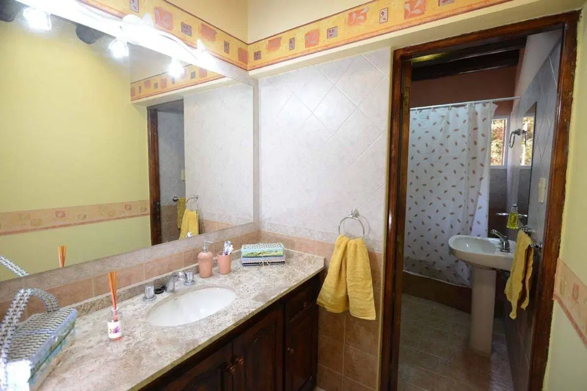 VENTA CASA, MAIPU BARRIO CERRADO 3 HABITACIONES 8