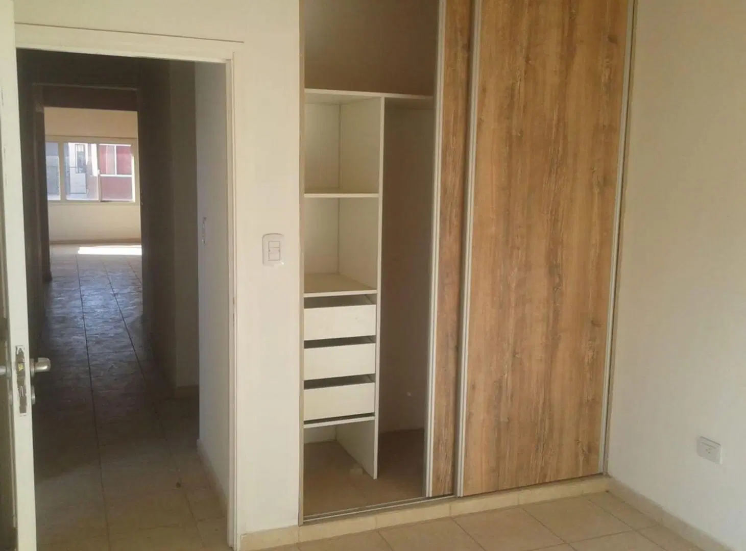 VENTA DEPARTAMENTO 2 DORM. COCHERA GUAYMALLEN 2