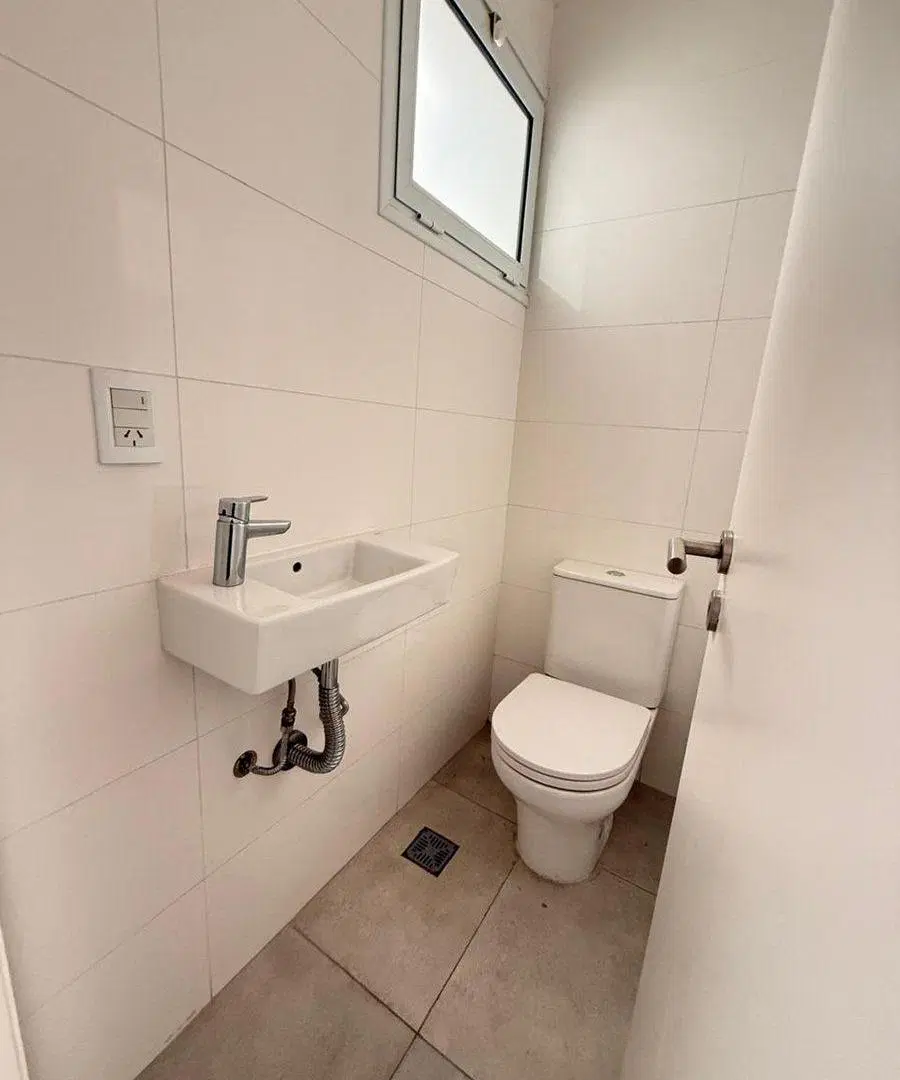 VENTA: Amplio departamento-terraza y hermosa vista 2