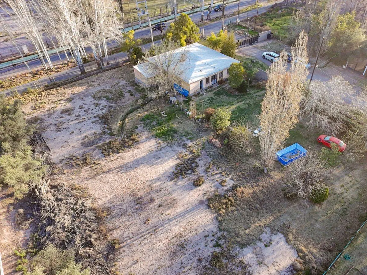 VENTA DE EXCELENTE PROPIEDAD CHACRAS DE CORIA 2