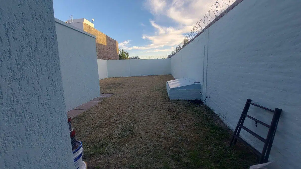 VENTA CASA BAÑOS ADAPTADOS CONSULTORIO GUAYMALLÉN 5