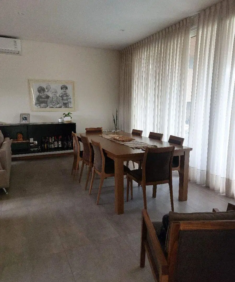 HERMOSA CASA EN VENTA EN BARRIO LAR DE BOEDO 3